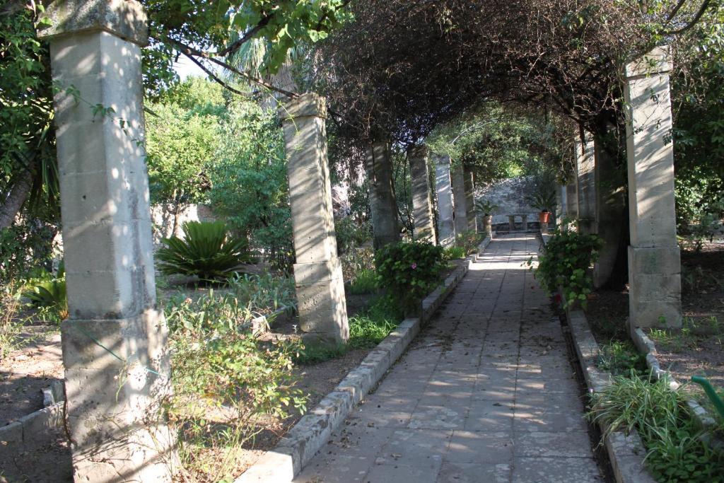 Dimora Storica "Casa Sicuro" Bed & Breakfast Martano Exterior photo